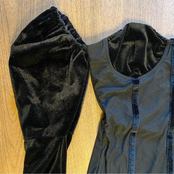 PrettyLittleThing Black Velvet Corset Puff Sleve Mini Dress Size 4 NWT - Picture 3 of 11